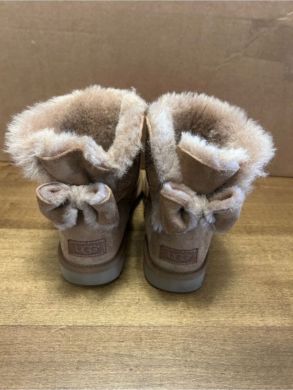 UGG Mini Bailey Bow II Suede Shearling Boots Size 6 - Picture 2 of 5